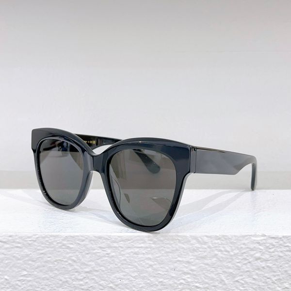 sunglasses for men women summer 4407 designers style anti-ultraviolet retro plate full frame eyeglasses random box, White;black
sunglasses for men women summer 4407 designers style anti-ultraviolet retro plate full frame eyeglasses random box, White;black