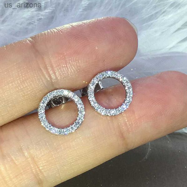 ne'w delicate hollow out circle stud earrings full paved cz stone simple stylish women's earring daily collocation accessories l23, Golden;silver
ne'w delicate hollow out circle stud earrings full paved cz stone simple stylish women's earring daily collocation accessories l23, Golden;silver