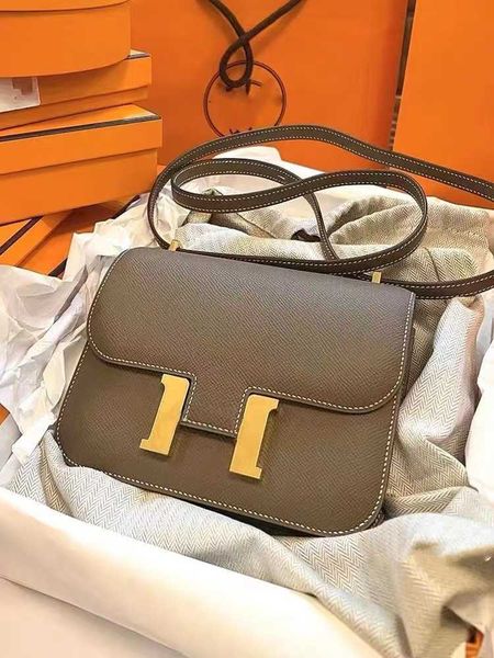 9a original designer bags for women 2023 new fashionable bag single shoulder messenger bean curd with real logo
9a original designer bags for women 2023 new fashionable bag single shoulder messenger bean curd with real logo