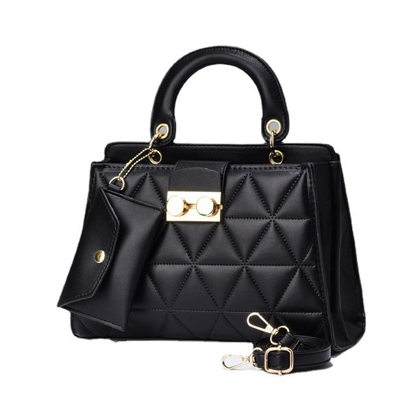 new designer bag and large capacity portable bag, trendy and fashionable lingge one shoulder crossbody bag
new designer bag and large capacity portable bag, trendy and fashionable lingge one shoulder crossbody bag