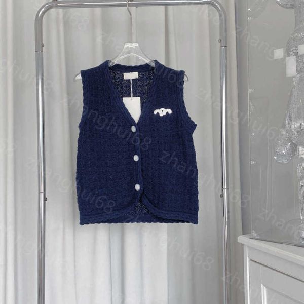 23ss womens knits womens designer clothing logo button embroidery cardigan vest womens clothes a1, White
23ss womens knits womens designer clothing logo button embroidery cardigan vest womens clothes a1, White