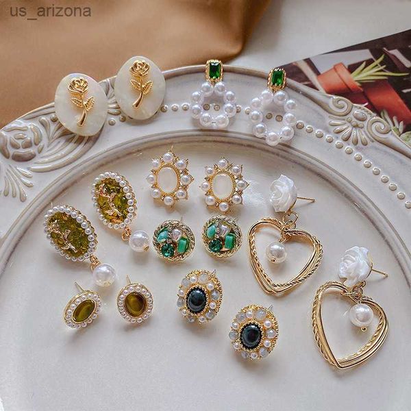 fashion elegant s925 silver needle retro design stylish cz zircon flower ear studs temperament all-match burst earrings women l230620, Golden;silver
fashion elegant s925 silver needle retro design stylish cz zircon flower ear studs temperament all-match burst earrings women l230620, Golden;silver