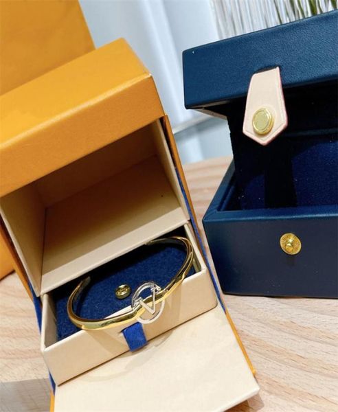 womens designer bracelet letter bracelets mens ladies gold silver charm bracelets luxury jewelry for women engagement gift6710726, Golden;silver
womens designer bracelet letter bracelets mens ladies gold silver charm bracelets luxury jewelry for women engagement gift6710726, Golden;silver