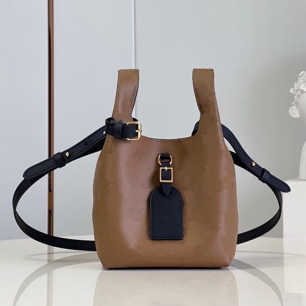 designer bag atlantis grocery basket bag 2023 runway edition new limited women handbags classic style m46816 cowhide leather shoulder bag
designer bag atlantis grocery basket bag 2023 runway edition new limited women handbags classic style m46816 cowhide leather shoulder bag