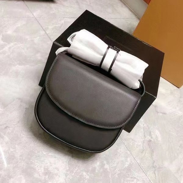 7a quality cosmetic mens kaia designer bag genuine leather satchel crossbody clutch bags womens fashion luxury hand bag tote messenger shoul
7a quality cosmetic mens kaia designer bag genuine leather satchel crossbody clutch bags womens fashion luxury hand bag tote messenger shoul