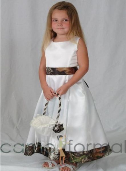 new camo flower girl dresses white baby girl wedding children princess dresses a line floor length 2016 wedding kids gowns for par9792573, White;blue
new camo flower girl dresses white baby girl wedding children princess dresses a line floor length 2016 wedding kids gowns for par9792573, White;blue