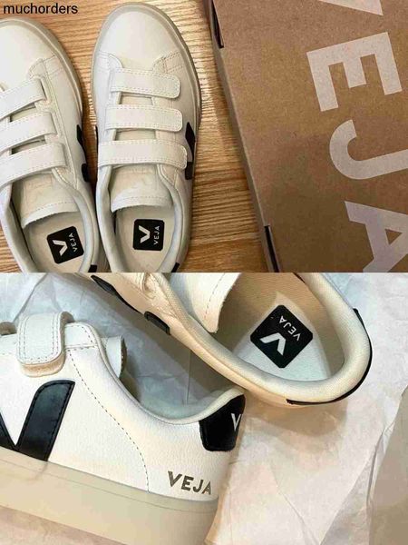 veja hepburn small white shoes french fashion brand men's and women's sports shoes flat bottom velcro plate shoes, Black
veja hepburn small white shoes french fashion brand men's and women's sports shoes flat bottom velcro plate shoes, Black