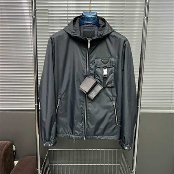 2022 spring designer jacket windproof material chinese size jackets fashion pocket stitching design hooded zipper mens luxury coat w54k, Black;brown
2022 spring designer jacket windproof material chinese size jackets fashion pocket stitching design hooded zipper mens luxury coat w54k, Black;brown