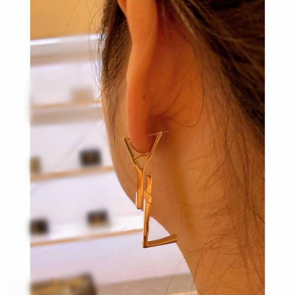 gold metal brass letter stud earrings.simple fashion designer earrings for women. christmas wedding bride gift designer jewelry, Golden;silver
gold metal brass letter stud earrings.simple fashion designer earrings for women. christmas wedding bride gift designer jewelry, Golden;silver