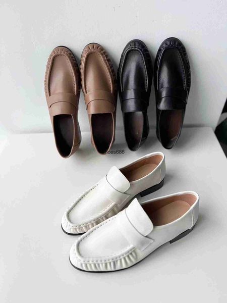 super soft new style of the row loafers women's genuine leather low heel flat sole single shoe with one foot pleated small leather shoe, Black
super soft new style of the row loafers women's genuine leather low heel flat sole single shoe with one foot pleated small leather shoe, Black