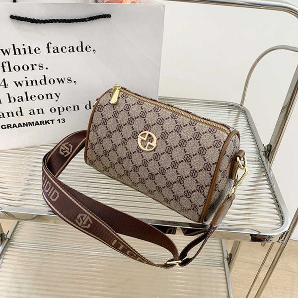 2023 factory direct sales new luxury versatile pillow fashion casual round bucket ins small western style one shoulder crossbody bag
2023 factory direct sales new luxury versatile pillow fashion casual round bucket ins small western style one shoulder crossbody bag