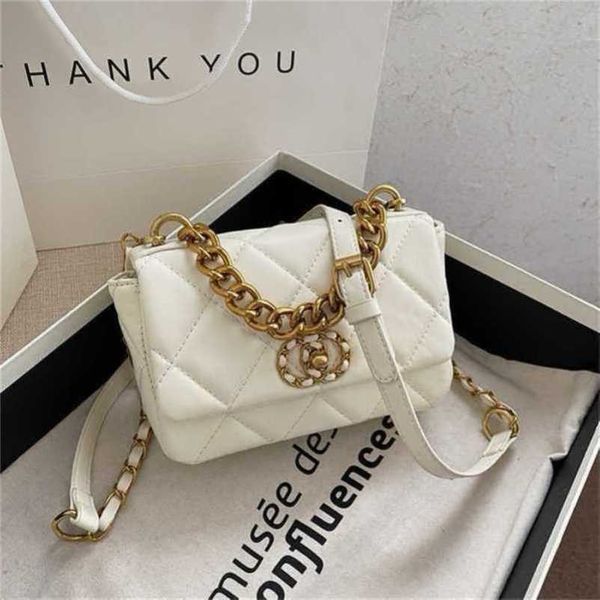 2023 new luxury bags shangpin style simple solid color rhombic chain shoulder diagonal straddle
2023 new luxury bags shangpin style simple solid color rhombic chain shoulder diagonal straddle
