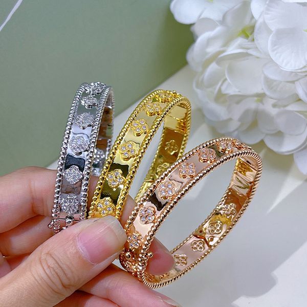 designer bracelet for women luxury clover bracelet wide with diamonds fashion trend gold bracelet for men classic jewelry holiday gift nice, Black
designer bracelet for women luxury clover bracelet wide with diamonds fashion trend gold bracelet for men classic jewelry holiday gift nice, Black