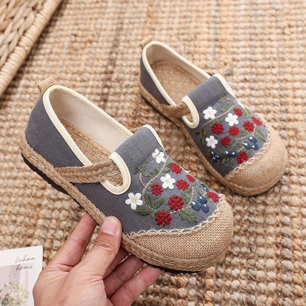 2023 new ethnic style embroidered shoes shallow cut low cloth shoes espadrilles for youth girls womens designer sneakers black loafers white
2023 new ethnic style embroidered shoes shallow cut low cloth shoes espadrilles for youth girls womens designer sneakers black loafers white