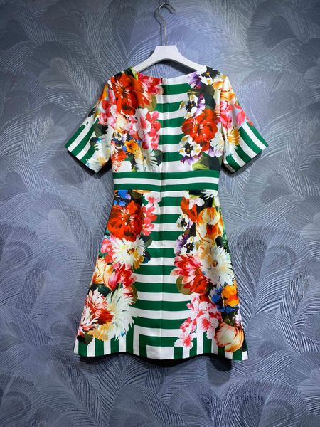 short sleeve printed dress 2023 autumn/winter loose round neck dress monochrome s-xl fashion dress, Black;gray
short sleeve printed dress 2023 autumn/winter loose round neck dress monochrome s-xl fashion dress, Black;gray