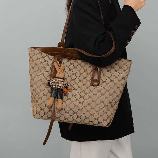 designer 2023 factory direct sales viney versatile new women's tote large capacity commuter handheld big bag advanced sense fashion one
designer 2023 factory direct sales viney versatile new women's tote large capacity commuter handheld big bag advanced sense fashion one