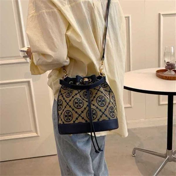 2023 new luxury bags can be and mixed batches women bucket embroidery drawstring canvas large diagonal
2023 new luxury bags can be and mixed batches women bucket embroidery drawstring canvas large diagonal