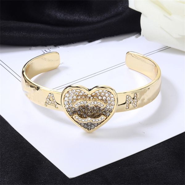 men woman opening bangle 2023 latest ccity gold bracelets jewelry women classics c logo cuff luxury designer 676, Black
men woman opening bangle 2023 latest ccity gold bracelets jewelry women classics c logo cuff luxury designer 676, Black