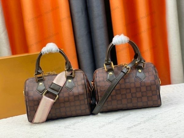 2023 designer luxurys womens handbags are made of monograms canvas, cow leather trim and fabric lining the classic design of speedy's t
2023 designer luxurys womens handbags are made of monograms canvas, cow leather trim and fabric lining the classic design of speedy's t