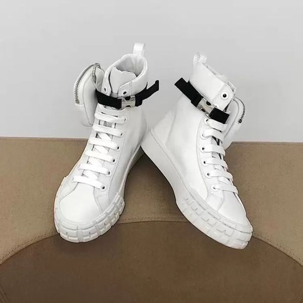 2023 fast designer luxury high-casual women's shoes 100% leather fashion go-go white black sports lace-up shoe size 35-41
2023 fast designer luxury high-casual women's shoes 100% leather fashion go-go white black sports lace-up shoe size 35-41