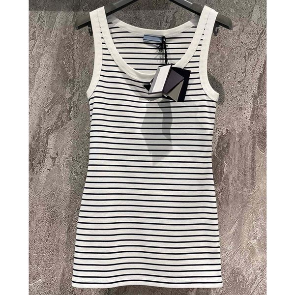7.27 temperament casual striped triangle contrast color sleeveless slim stretch knitted tank women, White
7.27 temperament casual striped triangle contrast color sleeveless slim stretch knitted tank women, White