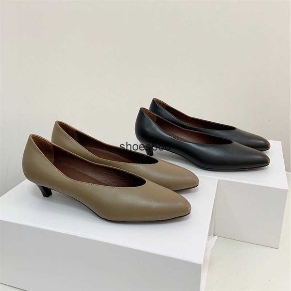 the row spring and autumn genuine leather pointed shallow mouth single shoes simple and fashionable small leather shoes mid heel commuter hi, Black 
the row spring and autumn genuine leather pointed shallow mouth single shoes simple and fashionable small leather shoes mid heel commuter hi, Black