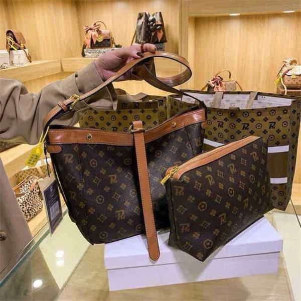 2023 new luxury bags medieval dumpling red light texture large capacity shoulder messenger bagf9p6
2023 new luxury bags medieval dumpling red light texture large capacity shoulder messenger bagf9p6