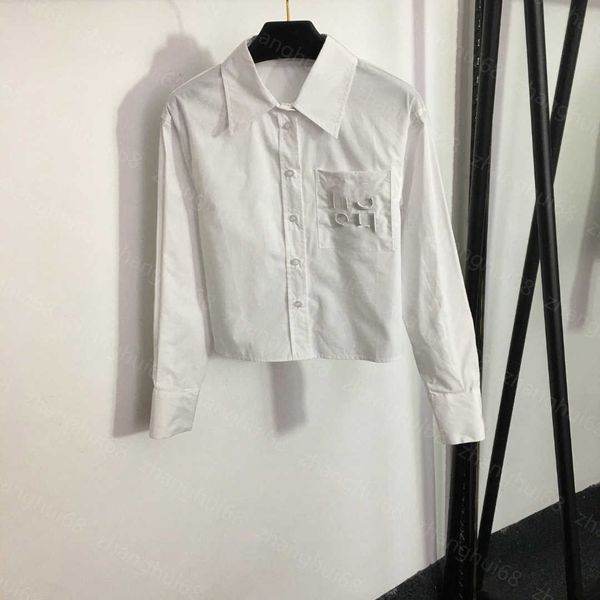 23ss women shirt womens designer clothing high neck blouse embroidered letter pocket short style cotton long sleeve shirt women clothes, White
23ss women shirt womens designer clothing high neck blouse embroidered letter pocket short style cotton long sleeve shirt women clothes, White