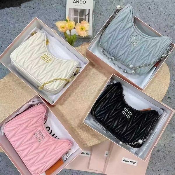 designer bags miu bag shoulder handbag cross shoulder pearl chain underarm women's bag folded cloud bag embroidered dumpling bowling ba
designer bags miu bag shoulder handbag cross shoulder pearl chain underarm women's bag folded cloud bag embroidered dumpling bowling ba