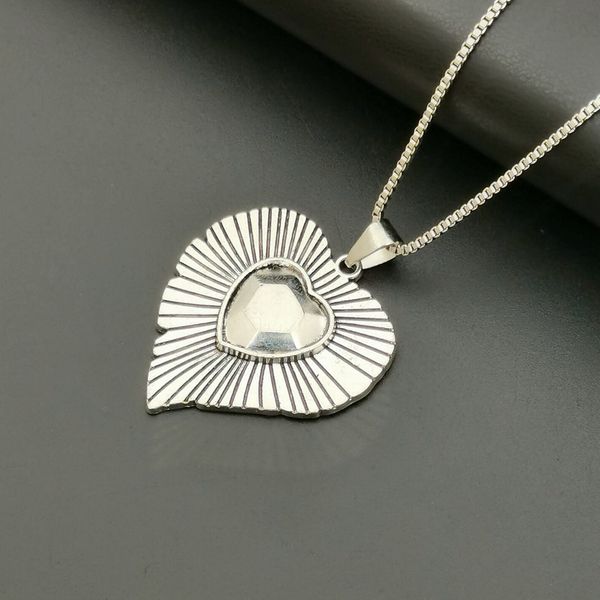 10pc sacred heart necklace catholic faith charm pendant love of god thorn jewelry easter gifts for men women t-05, Silver
10pc sacred heart necklace catholic faith charm pendant love of god thorn jewelry easter gifts for men women t-05, Silver