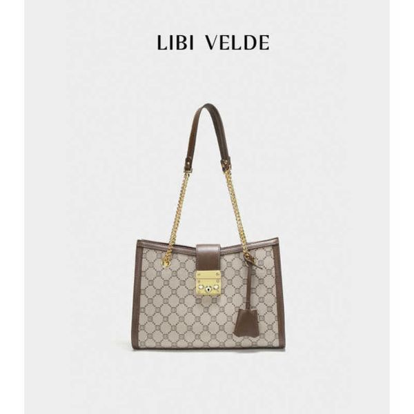 2023 new factory direct sales fashionable high capacity tote with advanced sense small number one shoulder chain underarm bag
2023 new factory direct sales fashionable high capacity tote with advanced sense small number one shoulder chain underarm bag