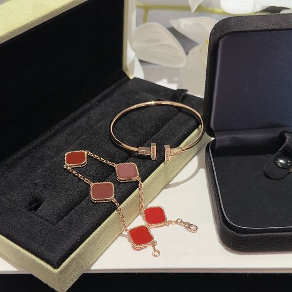 clover bracelets t letter bracelet set designer diamond bangle love nail bracelet charm chain gold plated stainless steel women wedding jewe, Black
clover bracelets t letter bracelet set designer diamond bangle love nail bracelet charm chain gold plated stainless steel women wedding jewe, Black