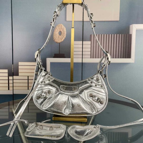 motorcycle handbag crossbody bag half moon armpit bags genuine leather handbags purse classic letter decor adjustable strap card holder
motorcycle handbag crossbody bag half moon armpit bags genuine leather handbags purse classic letter decor adjustable strap card holder