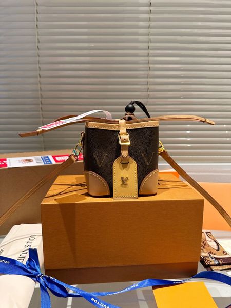 lady luxury the leather bucket bag womens tote classic drawstring shoulder fashion wallet buckets handle purses handbag crossbody bags
lady luxury the leather bucket bag womens tote classic drawstring shoulder fashion wallet buckets handle purses handbag crossbody bags