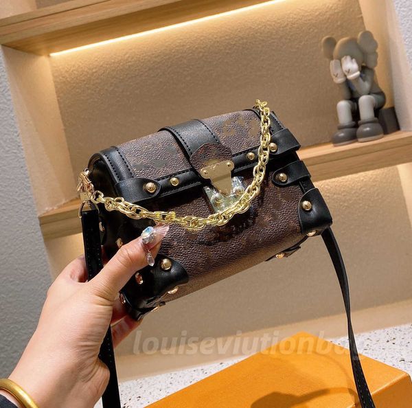 retro mini soft trunk box flower bag womens designer cosmetic case luxury handbag clutch genuine leather cross body shoulder chain bag 10243
retro mini soft trunk box flower bag womens designer cosmetic case luxury handbag clutch genuine leather cross body shoulder chain bag 10243