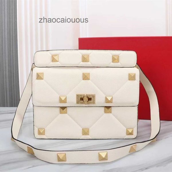 rivet cowhide valentins luxury handbags designer metal bags lychee women women's handbag portable shoulder crossbody fashionable undera
rivet cowhide valentins luxury handbags designer metal bags lychee women women's handbag portable shoulder crossbody fashionable undera