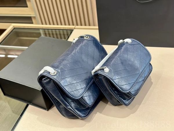 luxury designer bag chain shoulder bag women's tramp crossbody bag pleated leather purse quilted flap chain bag courier envelope bags
luxury designer bag chain shoulder bag women's tramp crossbody bag pleated leather purse quilted flap chain bag courier envelope bags