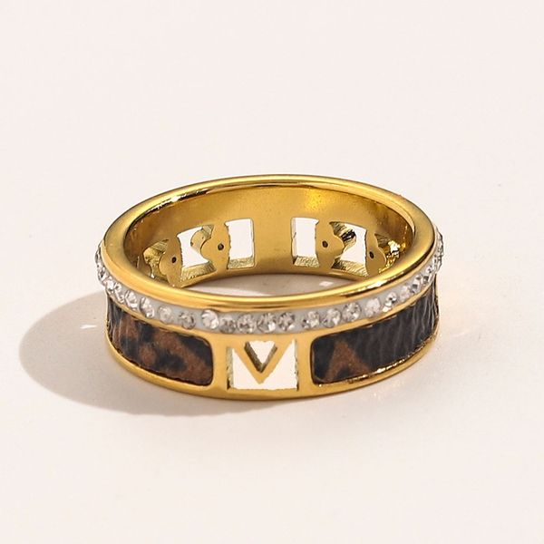 luxury jewelry designer item rings women love charms wedding stainless steel ring fine finger ring love ring couple neutral accessories firs, Silver
luxury jewelry designer item rings women love charms wedding stainless steel ring fine finger ring love ring couple neutral accessories firs, Silver