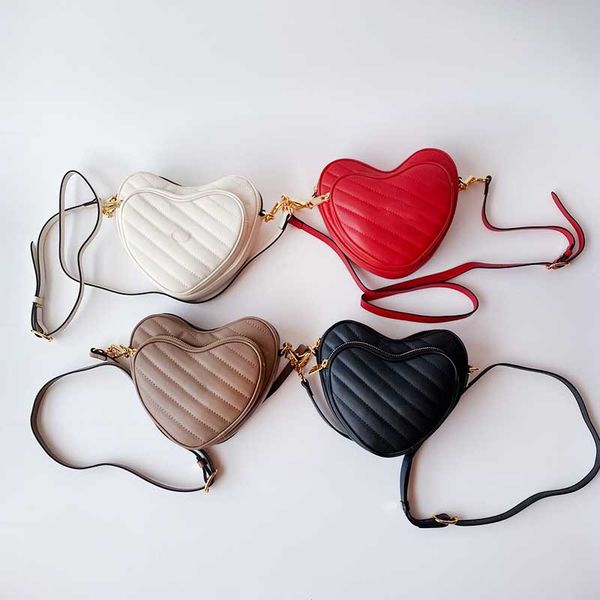 2023 new designer shoulder bag fashion heart-shaped handbag women crossbody bags design double zipper purse 4 colors
2023 new designer shoulder bag fashion heart-shaped handbag women crossbody bags design double zipper purse 4 colors