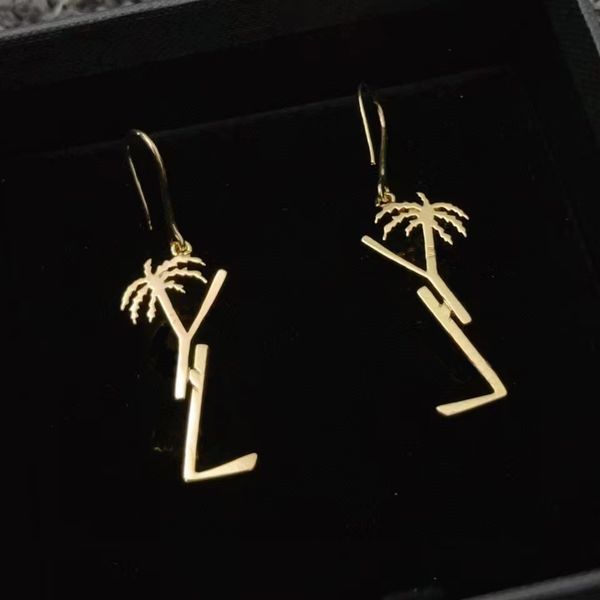 designer women's earrings gold lettering logo palm trim metal premium brand earrings a surprise gift for your girlfriend, Silver
designer women's earrings gold lettering logo palm trim metal premium brand earrings a surprise gift for your girlfriend, Silver