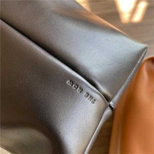 the * row new women's handheld rice box handheld bag mini handheld bucket women's bag
the * row new women's handheld rice box handheld bag mini handheld bucket women's bag