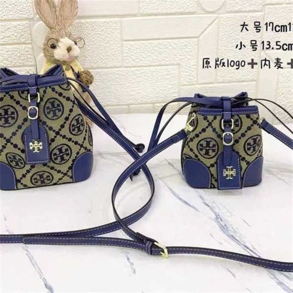 designer luxury bags vintage out old flower portable bucket feeling red shoulder messenger
designer luxury bags vintage out old flower portable bucket feeling red shoulder messenger