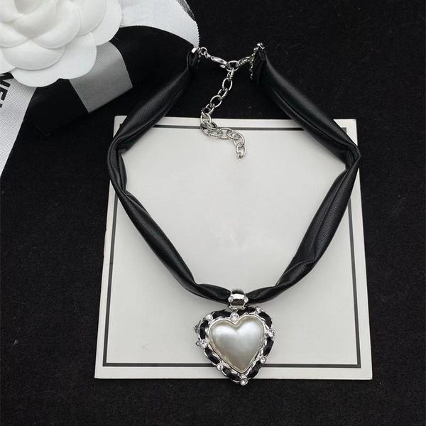 luxury brand designer necklace fashion womens necklaces choker 18k gold plated c letters crystal heart pendant chain necklace wedding party, Silver
luxury brand designer necklace fashion womens necklaces choker 18k gold plated c letters crystal heart pendant chain necklace wedding party, Silver