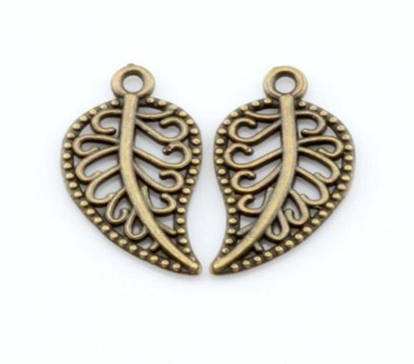300pcs antique bronze lovely hollow mini leaf charm pendant for jewelry making bracelet necklace findings 105x19mm7720036, Bronze;silver
300pcs antique bronze lovely hollow mini leaf charm pendant for jewelry making bracelet necklace findings 105x19mm7720036, Bronze;silver