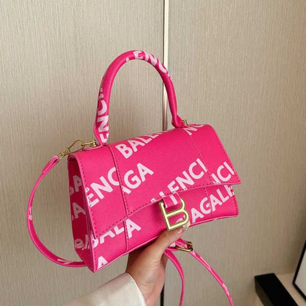 designer factory direct sales 2023 advanced texture letter hourglass one shoulder handheld straddle fashion women's bag
designer factory direct sales 2023 advanced texture letter hourglass one shoulder handheld straddle fashion women's bag