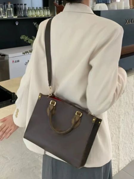 totes fashion bags designer bag luxurys handbags the handle and the jacquard weave shoulder strap with brand logo provide visual contrast sh
totes fashion bags designer bag luxurys handbags the handle and the jacquard weave shoulder strap with brand logo provide visual contrast sh