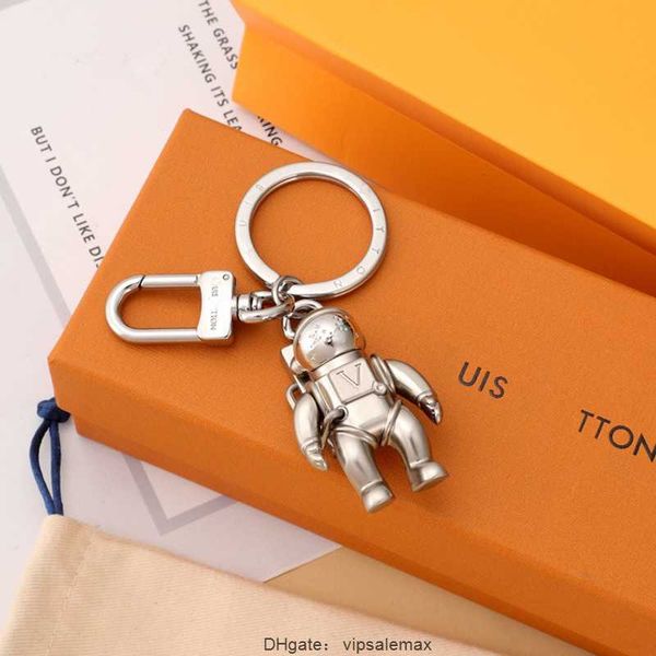 luxurys designers keychain car key chain solid color monogrammed keychains fashion leisure astronaut men women bag pendant accessories with, Silver
luxurys designers keychain car key chain solid color monogrammed keychains fashion leisure astronaut men women bag pendant accessories with, Silver