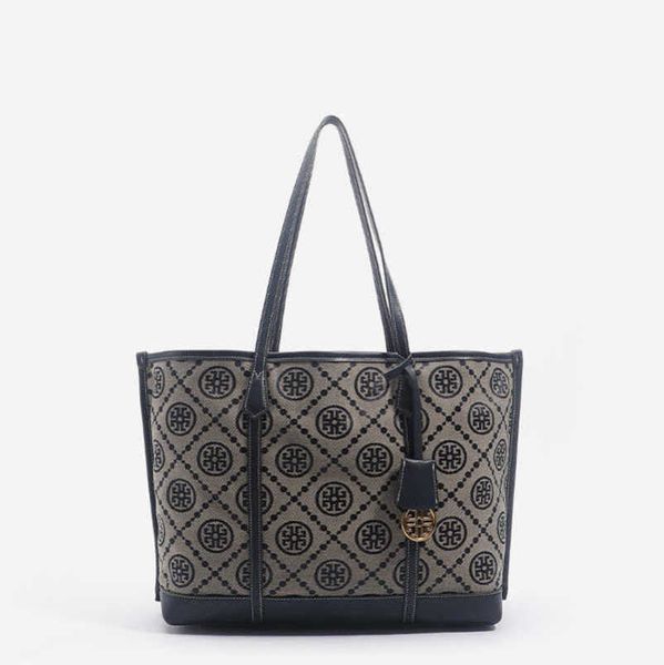 designer luxury bags luxury tb women's 2023 new high capacity fashion hand canvas bill of lading shoulder versatile big bag
designer luxury bags luxury tb women's 2023 new high capacity fashion hand canvas bill of lading shoulder versatile big bag
