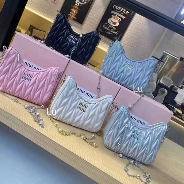 designer bags miu bag cloud bag embroidered dumpling bag shoulder handbag cross shoulder pearl chain underarm women's bag bowling bag h
designer bags miu bag cloud bag embroidered dumpling bag shoulder handbag cross shoulder pearl chain underarm women's bag bowling bag h
