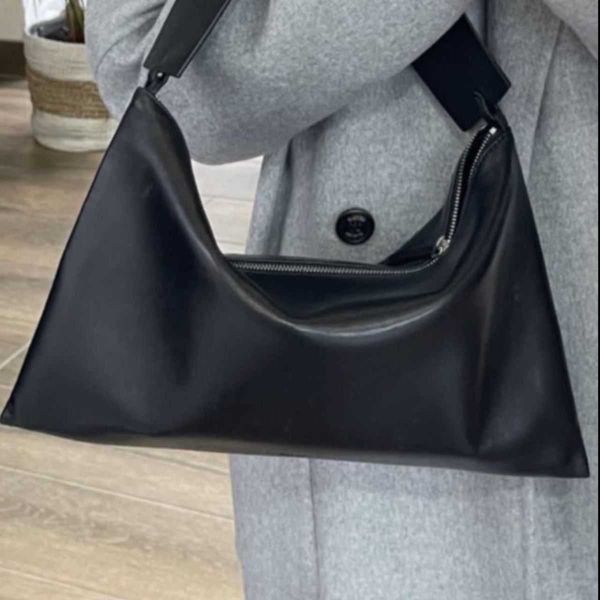 niche the * row new sheepskin shoulder bag wide shoulder strap handbag minimalist handbag letter envelope for women
niche the * row new sheepskin shoulder bag wide shoulder strap handbag minimalist handbag letter envelope for women